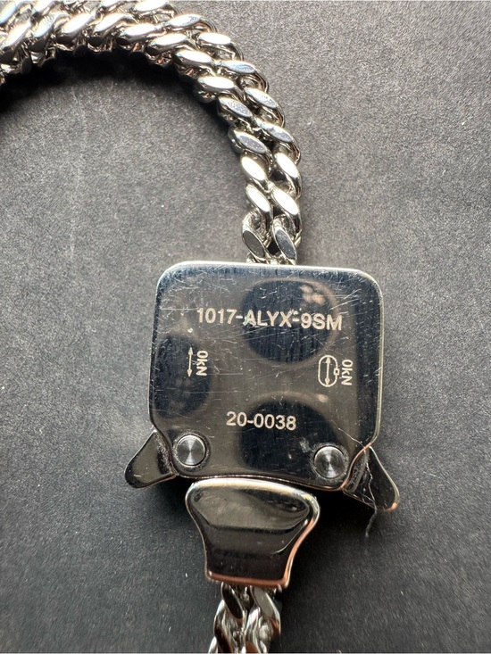 1017 ALYX 9SM Mini Cubix Chain Bracelet